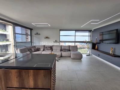 Apartamento de 3 alcobas en venta en El Poblado, Medellín, 141 m² · foto 2 de 20