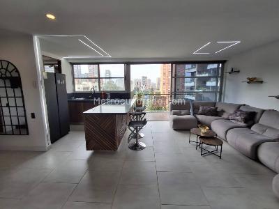 Apartamento de 3 alcobas en venta en El Poblado, Medellín, 141 m² · foto 3 de 20