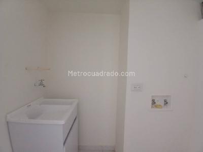 Apartamento de 2 alcobas en venta en San Jose Obrero, Bello, 64 m² · foto 9 de 18