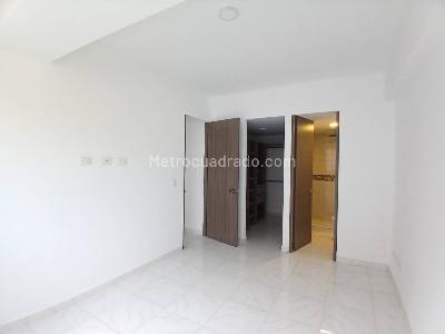 Apartamento de 2 alcobas en venta en San Jose Obrero, Bello, 64 m² · foto 17 de 18