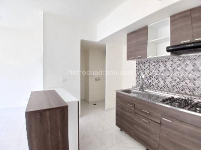 Apartamento de 2 alcobas en venta en San Jose Obrero, Bello, 64 m² · foto 3 de 19