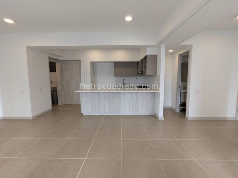 Apartamento Moderno de 2 Alcobas con Baños Privados en Ciudad del Río - 5