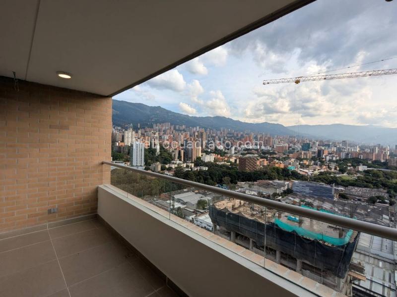 Spacious 3BR Apartment in Ciudad Del Rio - 5