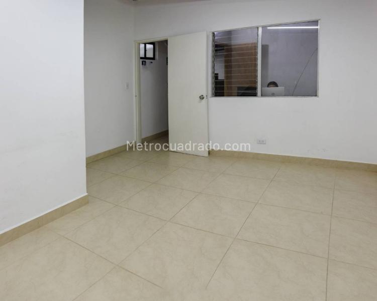 Commercial 4BR House in Belen Rosales - 3