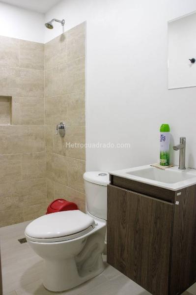 Commercial 4BR House in Belen Rosales - 4