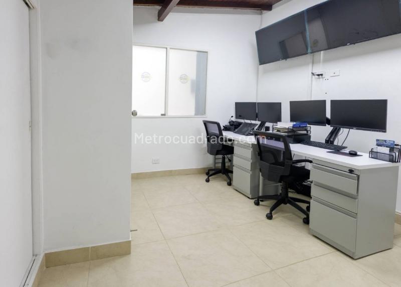 Commercial 4BR House in Belen Rosales - 7