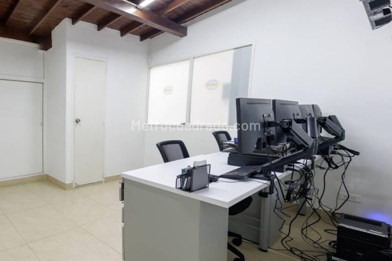 Commercial 4BR House in Belen Rosales - 9