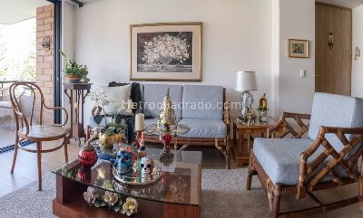 Apartamento de 3 alcobas en venta en Loma De Los Parra, Medellín, 145 m² · foto 3 de 20