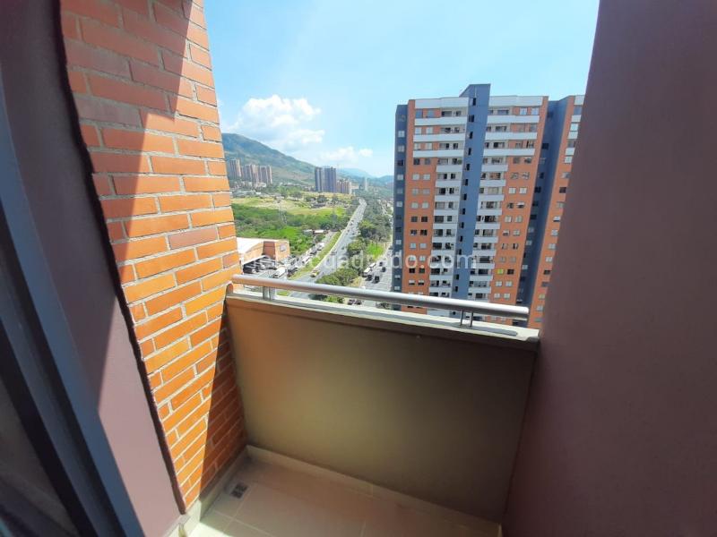 3BR Apartment in Niquia (89 m²) - 3