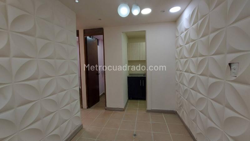 Casa de 5 Alcobas con Baños Privados en Laureles - 7