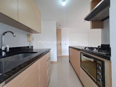 Apartamento de 3 alcobas en arriendo en Pan De Azucar, Sabaneta, 66 m² · foto 2 de 18