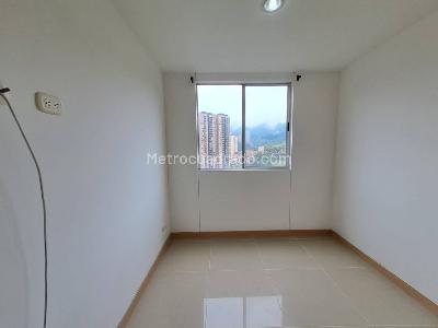 Apartamento de 3 alcobas en arriendo en Pan De Azucar, Sabaneta, 66 m² · foto 10 de 18