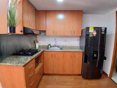 Apartamento de 2 alcobas en arriendo en Conquistadores, Medellín, 60 m² · foto 5 de 17