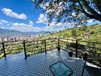 Casa de 5 alcobas en venta en La Doctora, Sabaneta, 400 m² · foto 10 de 20