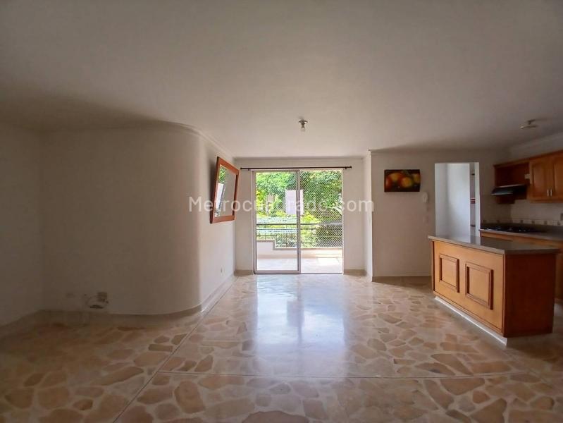 Modern 3BR Apartment in La Pilarica