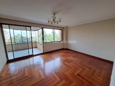 Apartamento de 3 alcobas en arriendo en La Inferior, Medellín, 189 m² · foto 15 de 20