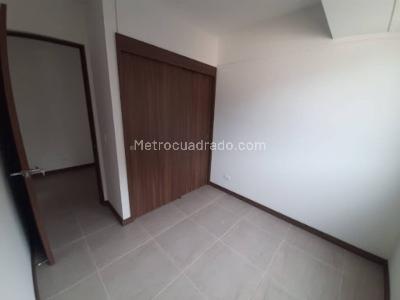 Apartamento de 3 alcobas en venta en San Jose Obrero, Bello, 66 m² · foto 7 de 9