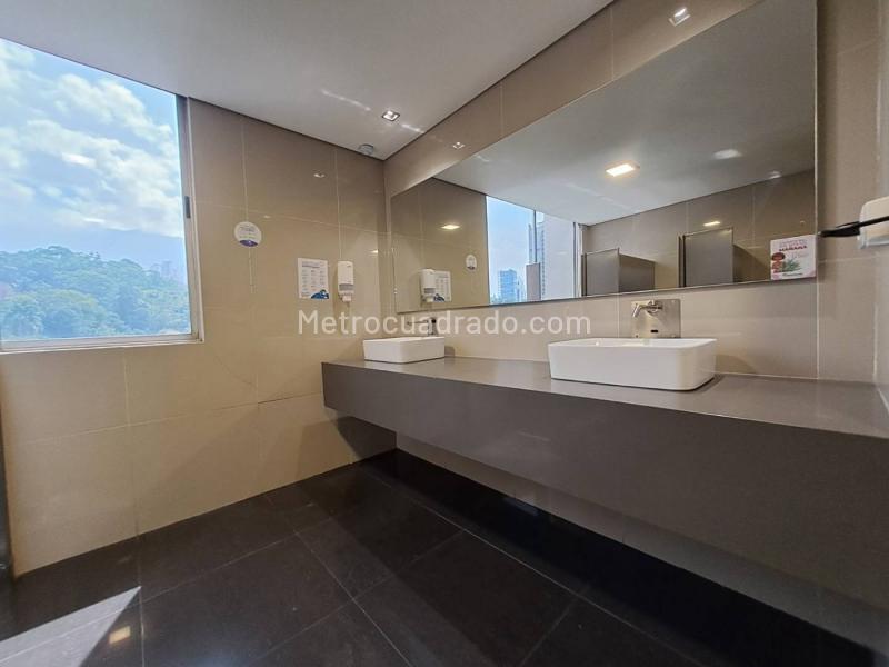 Oficina en Arriendo, La Frontera, Medellín - Więcej