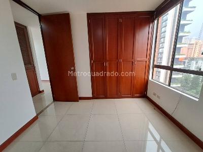 Apartamento de 3 alcobas en arriendo en Loma De Los Parra, Medellín, 126 m² · foto 20 de 20
