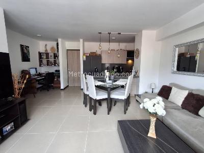 Apartamento de 3 alcobas en venta en Niquia, Bello, 73 m² · foto 8 de 18