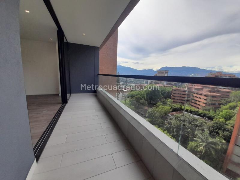 Modern 2BR Apartment in Lalinde - 6