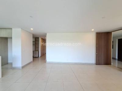 Apartamento de 3 alcobas en arriendo en Castropol, Medellín, 145 m² · foto 2 de 20