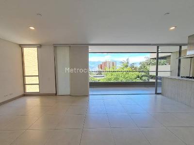 Apartamento de 3 alcobas en arriendo en Castropol, Medellín, 145 m² · foto 4 de 20
