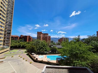 Apartamento de 3 alcobas en arriendo en Castropol, Medellín, 145 m² · foto 11 de 20