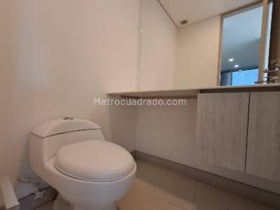 Apartamento de 3 alcobas en arriendo en Castropol, Medellín, 145 m² · foto 18 de 20