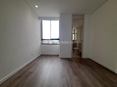 Apartamento en arriendo en Lalinde, Medellín · foto 16 de 17