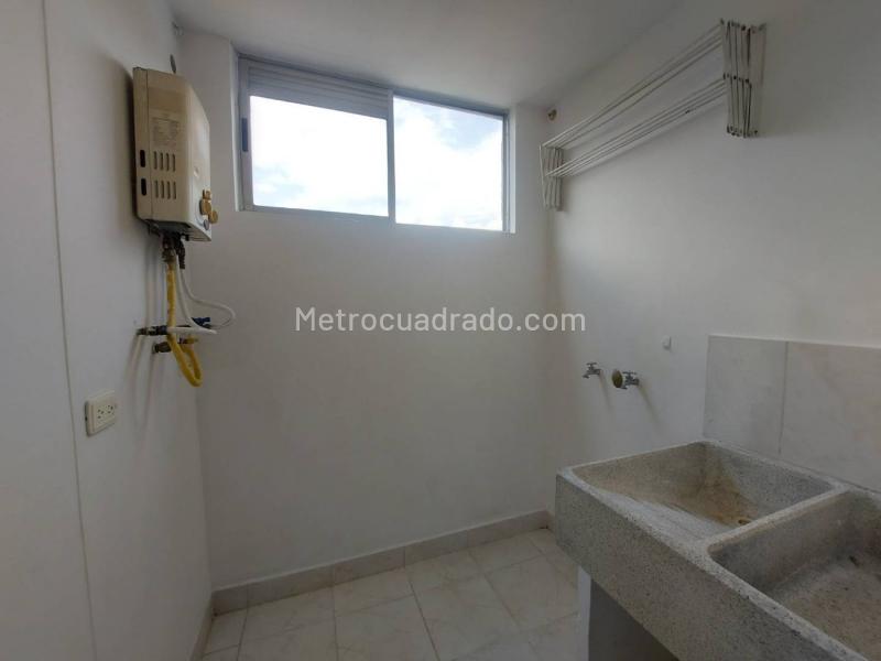 Apartamento Cómodo de 3 Alcobas en La Pilarica - 4