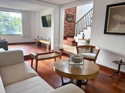 Apartamento de 3 alcobas en venta en Poblado Altos Del Poblado, Medellín, 309 m² · foto 2 de 20