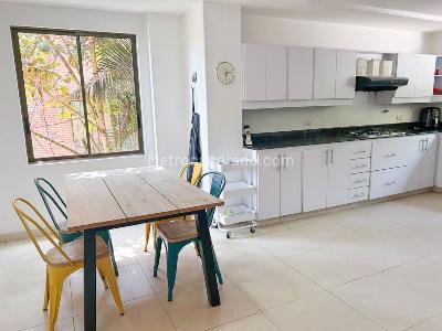Apartamento de 3 alcobas en venta en Poblado Altos Del Poblado, Medellín, 309 m² · foto 5 de 20