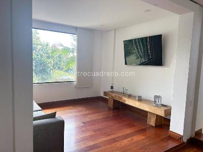 Apartamento de 3 alcobas en venta en Poblado Altos Del Poblado, Medellín, 309 m² · foto 6 de 20