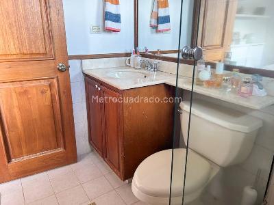 Apartamento de 3 alcobas en venta en Poblado Altos Del Poblado, Medellín, 309 m² · foto 10 de 20