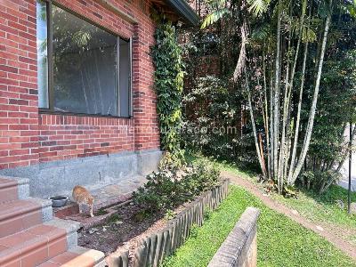 Apartamento de 3 alcobas en venta en Poblado Altos Del Poblado, Medellín, 309 m² · foto 12 de 20