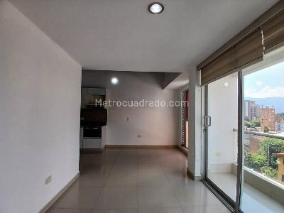 Apartamento de 4 alcobas en venta en Laureles, Medellín, 133 m² · foto 2 de 20
