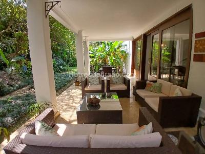 Casa de 3 alcobas en arriendo en Los Balsos, Medellín, 333 m² · foto 10 de 20