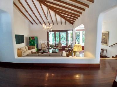 Casa de 3 alcobas en arriendo en Los Balsos, Medellín, 333 m² · foto 16 de 20