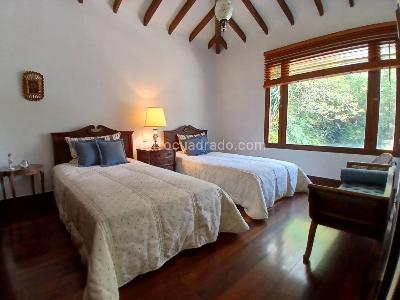 Casa de 3 alcobas en arriendo en Los Balsos, Medellín, 333 m² · foto 18 de 20