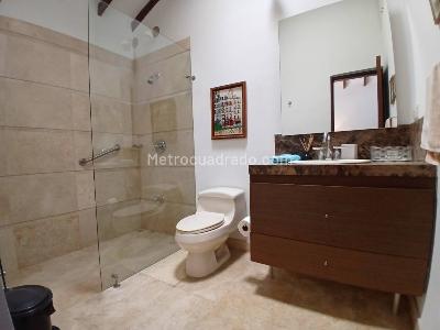 Casa de 3 alcobas en arriendo en Los Balsos, Medellín, 333 m² · foto 20 de 20