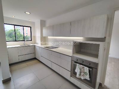 Apartamento de 3 alcobas en venta en Alejandria, Medellín, 191 m² · foto 8 de 20