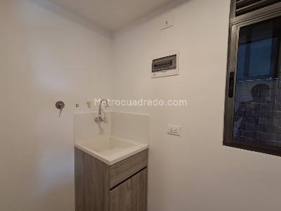 Apartamento de 3 alcobas en arriendo en Ciudad Del Rio, Medellín, 76 m² · foto 3 de 20