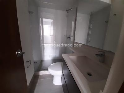 Apartamento de 3 alcobas en venta en San Jose Obrero, Bello, 75 m² · foto 5 de 18