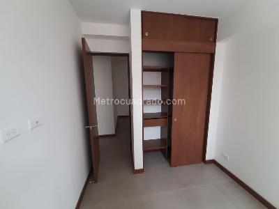 Apartamento de 3 alcobas en venta en San Jose Obrero, Bello, 75 m² · foto 8 de 18