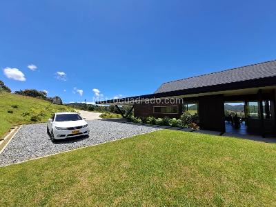 Casa de 3 alcobas en venta en Alto De Palmas, Envigado, 390 m² · foto 2 de 20