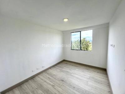 Apartamento de 3 alcobas en venta en Barro Blanco, Rionegro, 87 m² · foto 14 de 18