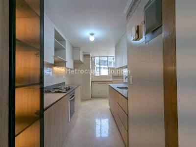 Apartamento en venta en El Tesoro, Medellín · foto 6 de 17