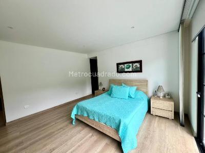 Casa de 3 alcobas en venta en Llano Grande, Rionegro, 236 m² · foto 17 de 20
