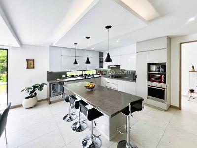 Casa de 3 alcobas en venta en Llano Grande, Rionegro, 236 m² · foto 8 de 20